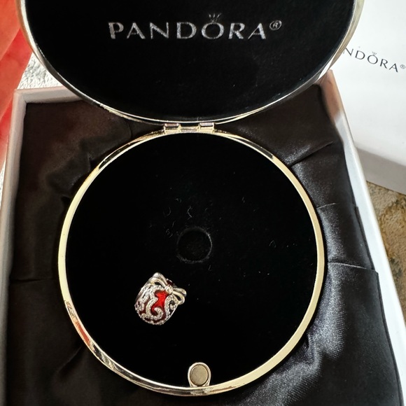 Pandora charm and ornament - Picture 4 of 5